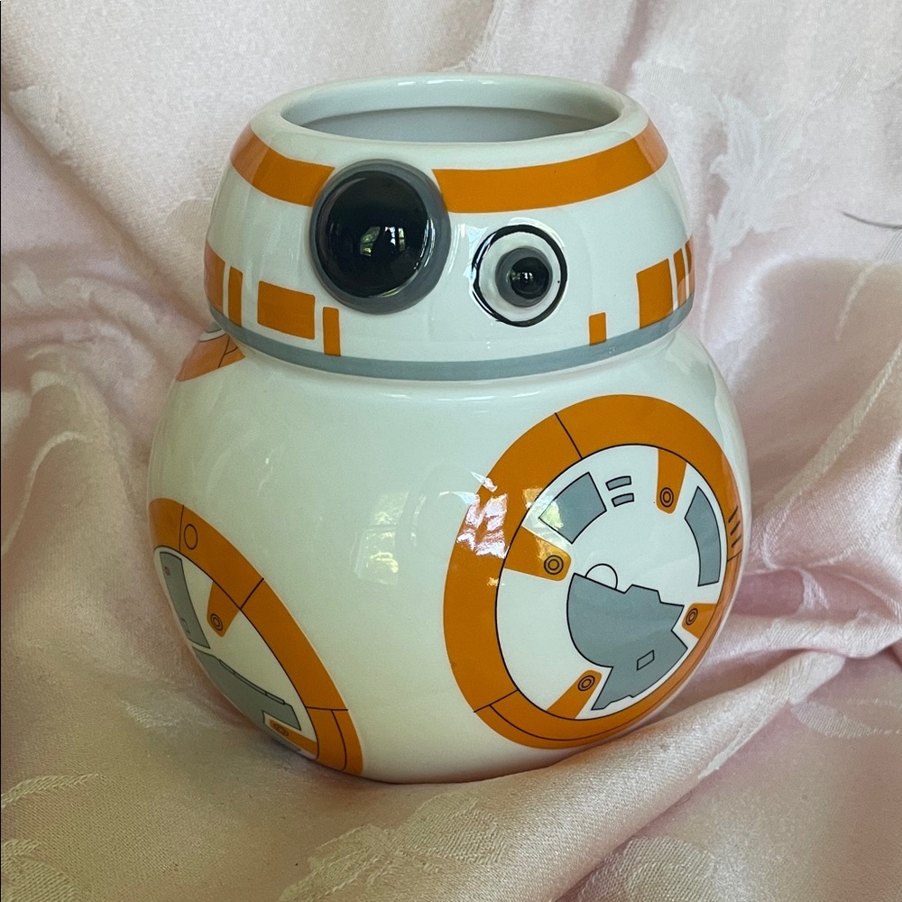 Star Wars BB-8 Ceramic Planter - White and Orange
